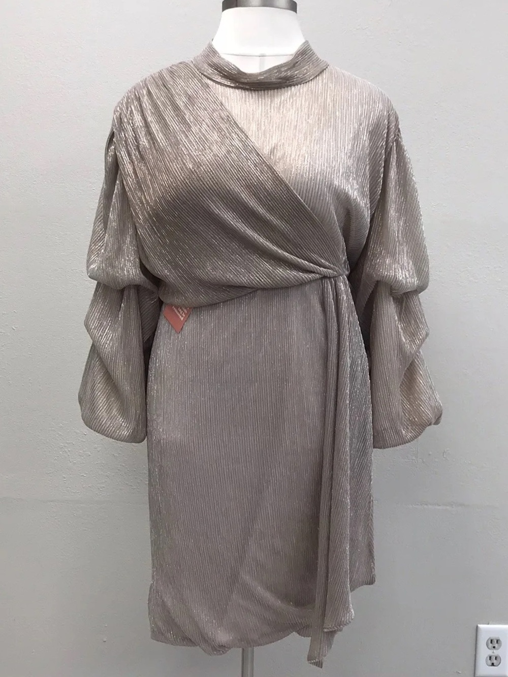 Ivy City Champagne Metallic Dress - New - Size 32 (5x)